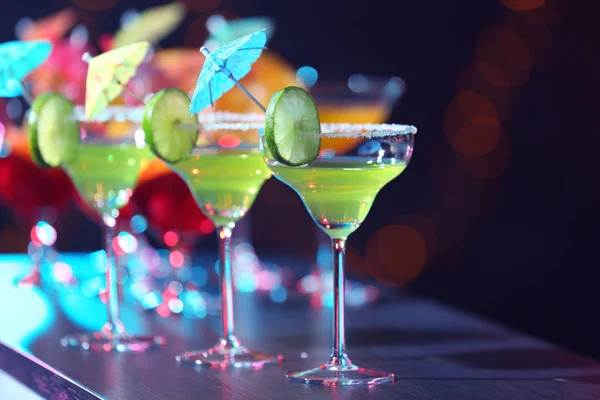 Glasses with tasty cocktails — Stock Photo, Image