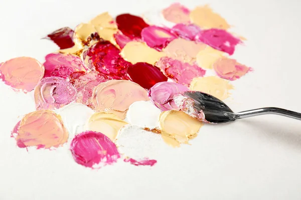 Palette knife with paint — Stock Photo, Image