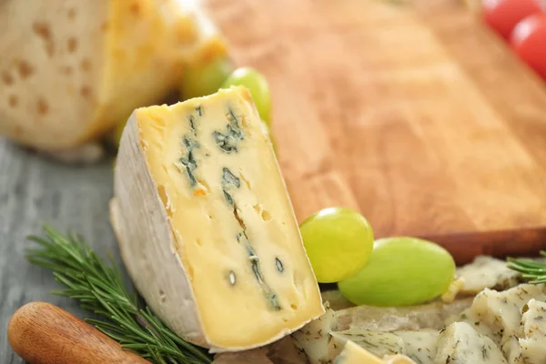 Piece of blue cheese — Stock Photo, Image