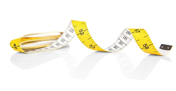 Диетическая концепция. Лента для измерения цвета на белом фоне
