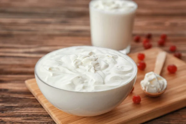 Bowl with milk yogurt — Stock Photo, Image