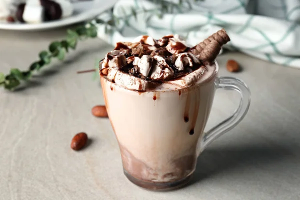 Copa de sabrosa bebida de cacao —  Fotos de Stock