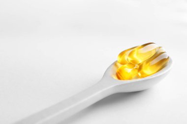 Balık yağı kapsülleri