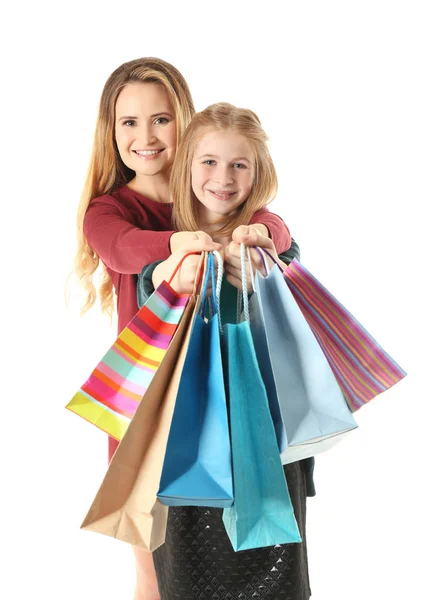 Madre e hija con bolsas de papel —  Fotos de Stock