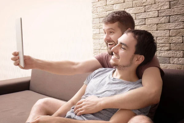 Šťastný homosexuální pár — Stock fotografie