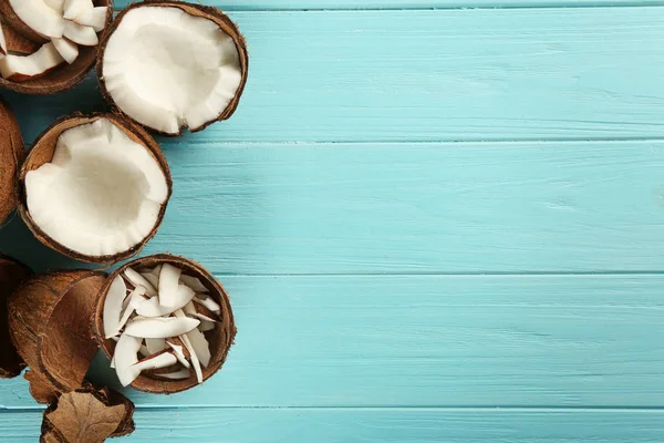Vacker komposition med färska kokosnötter — Stockfoto