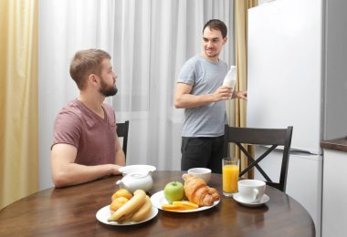 Mutlu eşcinsel çift 