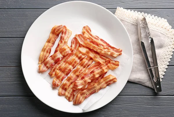 Tranches de bacon savoureux — Photo