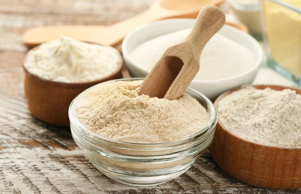 Różne rodzaje mąki — Zdjęcie stockowe