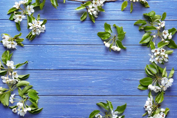 Círculo hecho con flores en flor — Foto de Stock