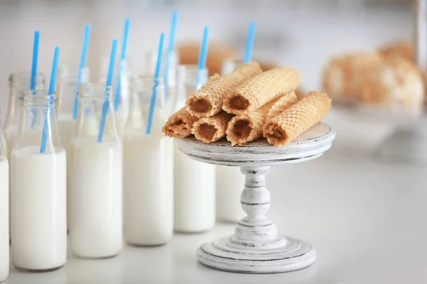 Rolos com leite condensado — Fotografia de Stock
