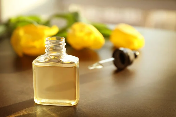Krásná skladba s parfém — Stock fotografie