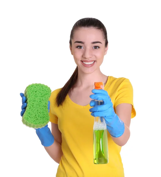 Kobieta trzyma gąbki i mycia spray — Zdjęcie stockowe