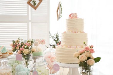 parti için hazırlanan tatlılar