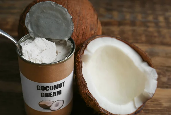 Coconut cream in tin — Stock Photo, Image