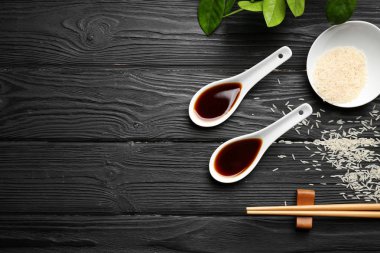 Lezzetli soya sosu ile kompozisyon