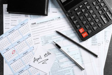 Kağıt Not Metin 15 Nisan, formlar ve tablo hesap makinesi ile