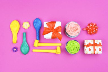 Parlak doğum günü dekor  