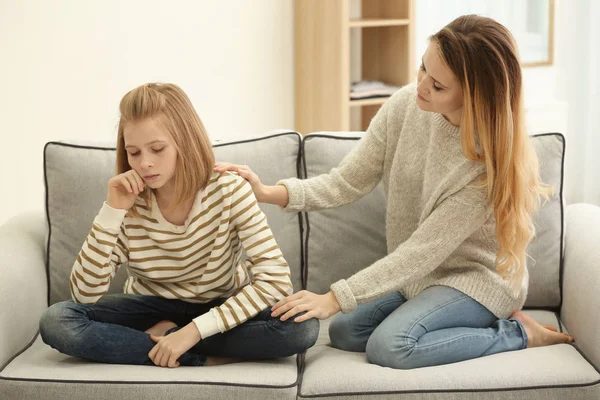 Streit zwischen Mutter und Tochter — Stockfoto