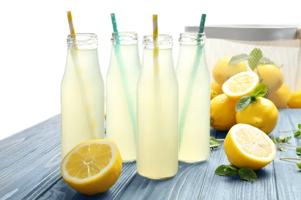 Delicious lemon juice — Stock Photo, Image