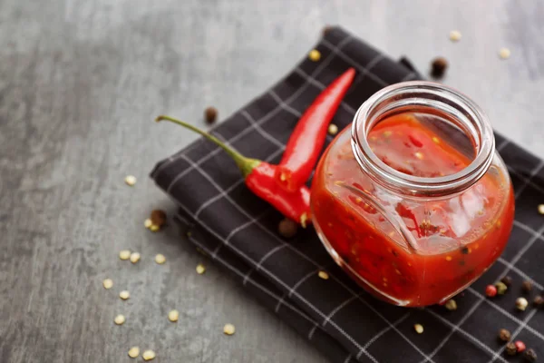 Gustosa salsa al peperoncino — Foto Stock
