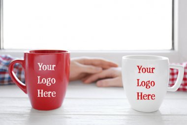 Logo yeri olan boş bardak