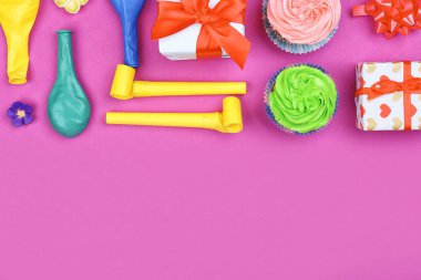 Parlak doğum günü dekor  