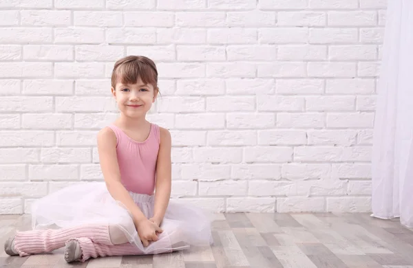 Niedliche kleine Ballerina — Stockfoto