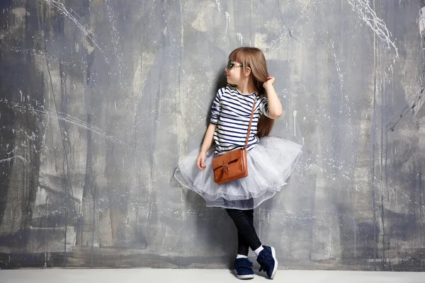 Schattig klein meisje — Stockfoto