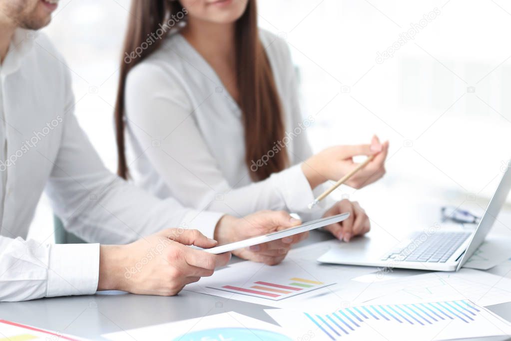 Business people working in office, closeup