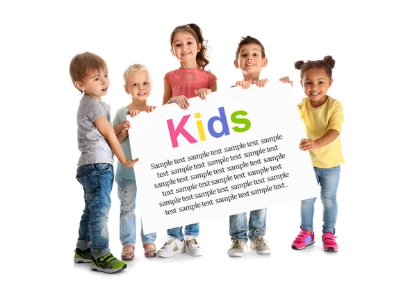 Crianças Bonitos Segurando Banner Com Espaço Para Texto Fundo Branco — Fotografia de Stock