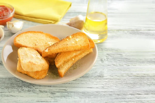 Kromki chleba francuskiego czosnku — Zdjęcie stockowe
