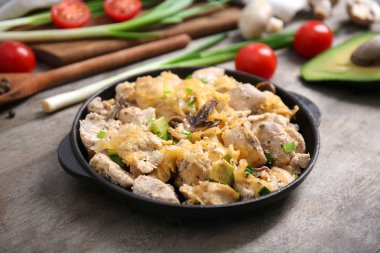 Lezzetli tavuk güveç 