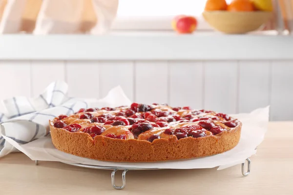 Вкусный вишневый пирог — стоковое фото