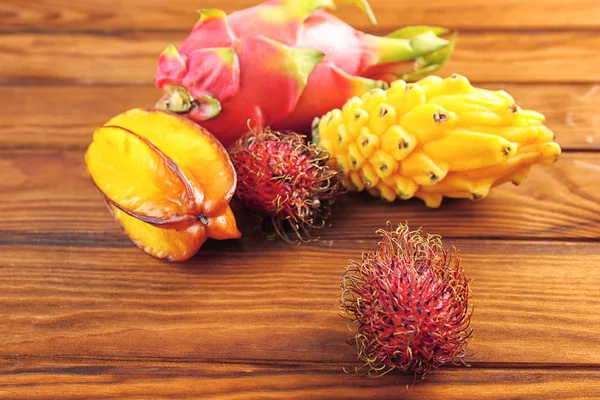 Smaczne owoce egzotyczne — Zdjęcie stockowe