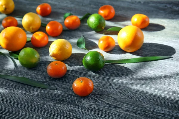 Fresh citrus fruits — Stock Photo, Image