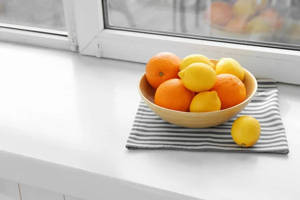 Bowl with fresh fruits — Stock Photo, Image