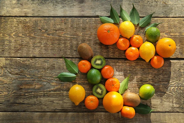 Frische Zitrusfrüchte — Stockfoto