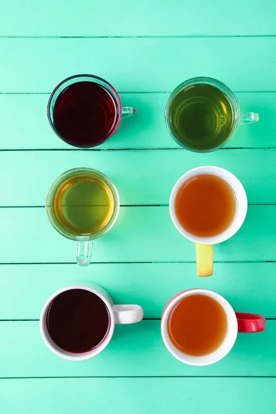 Tassen verschiedenen Tees — Stockfoto