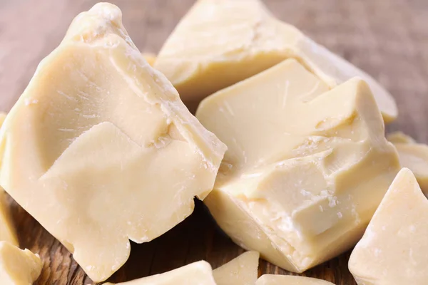 Kousky kakaového másla — Stock fotografie