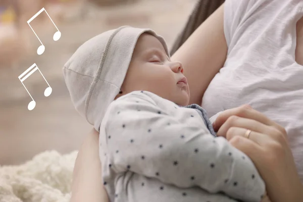 Madre con bambino addormentato — Foto Stock