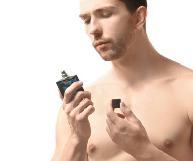 yakışıklı erkek parfüm kullanma 