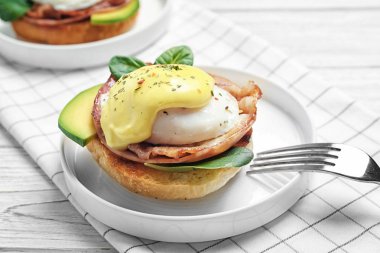 Lezzetli Yumurta Benedict