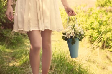 güzel buket tutan kadın 