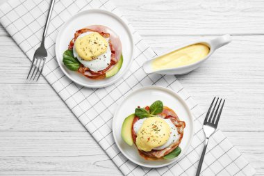 Lezzetli Yumurta Benedict 