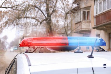 Polis arabası flasher ile 