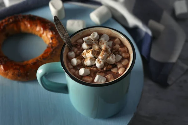 Cup of cocoa with marshmallows — Stock Photo, Image