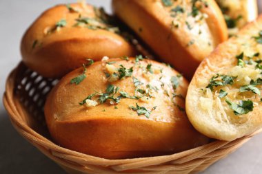 Sarımsak ile lezzetli ekmek