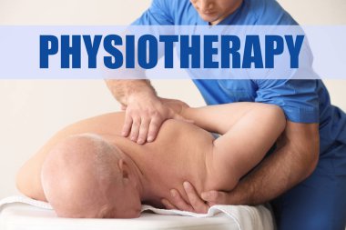 Fizyoterapi kavramı. Fizyoterapist Rehabilitasyon Merkezi hastada ile çalışma