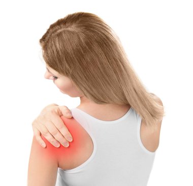 omuz ağrısı çeken kadın 